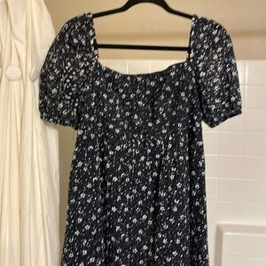 Anthropologie Mave Size 10 dress navy and white can be off shoulder